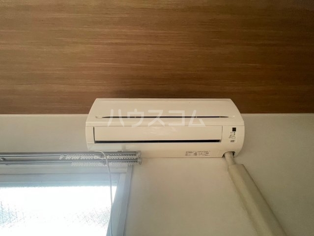 ����21