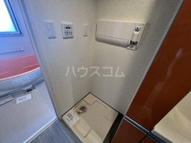 ����17