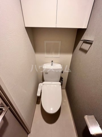 ����4