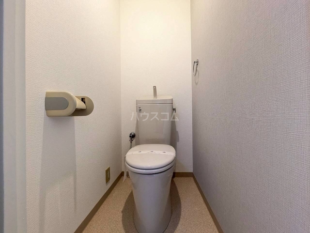 ����4