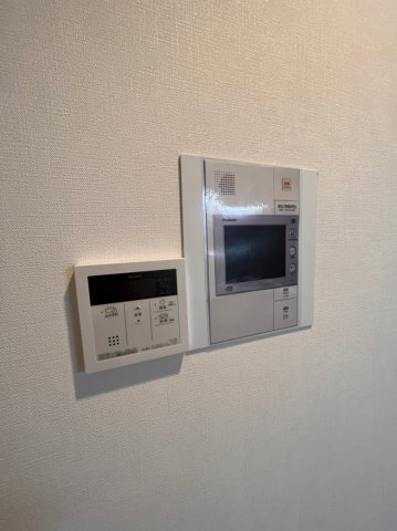 ����10