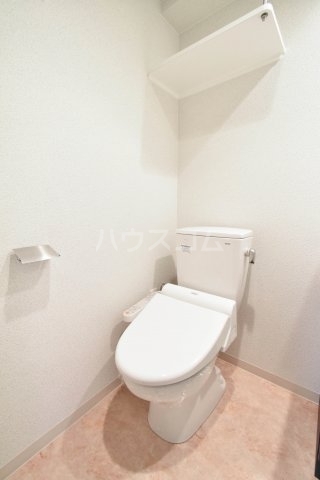 ����4