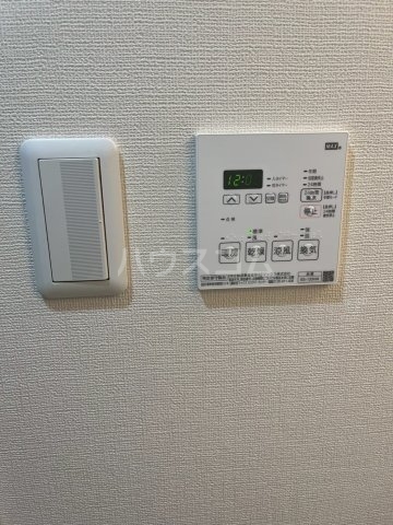 ����11