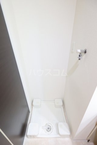 ����21