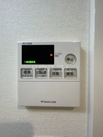 ����8