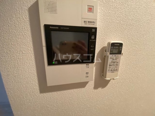 ����11