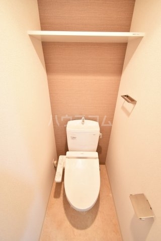 ����4