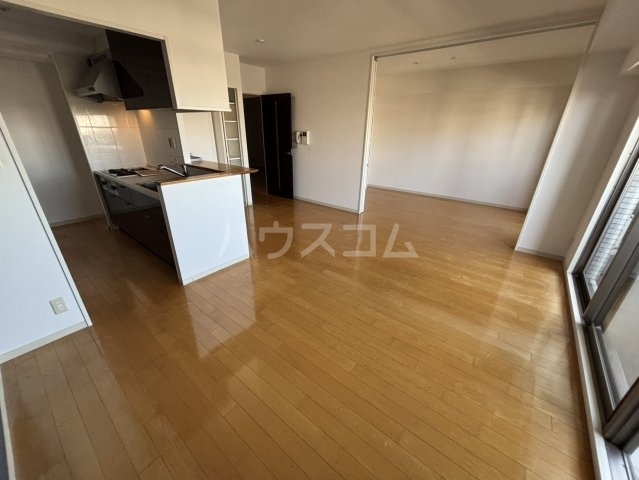 ����24