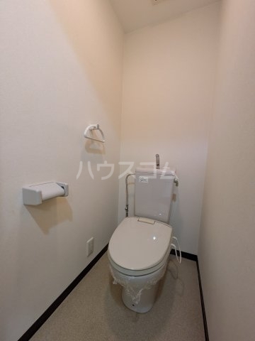 ����4