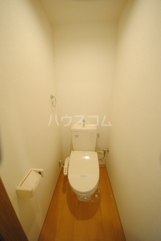 ����4