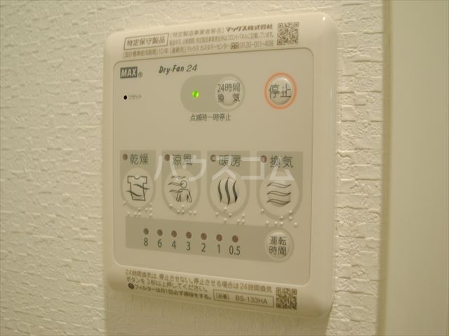 ����16
