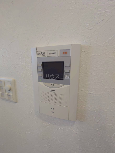 ����10