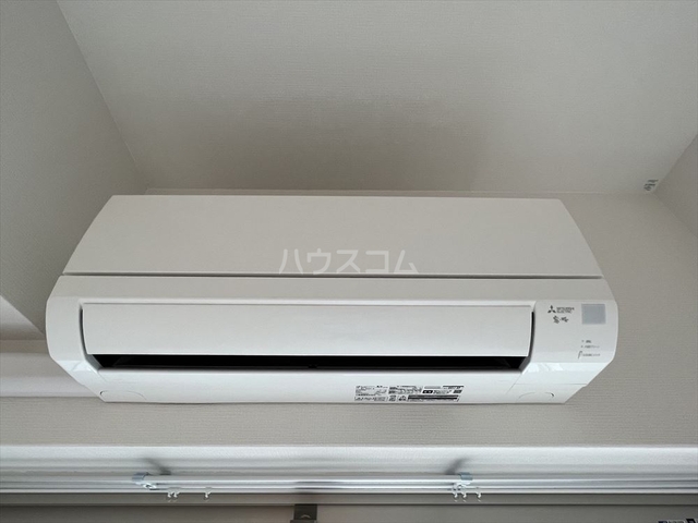 ����12