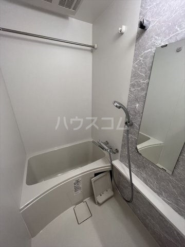 ����17
