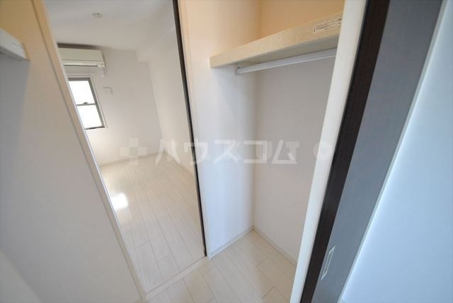����6