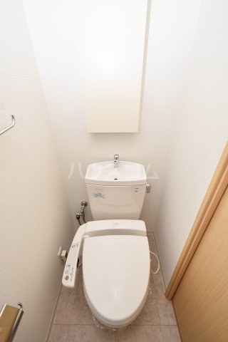 ����4