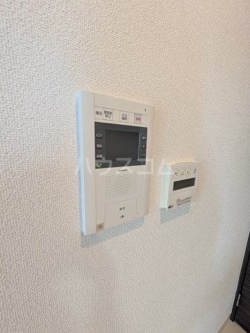 ����11