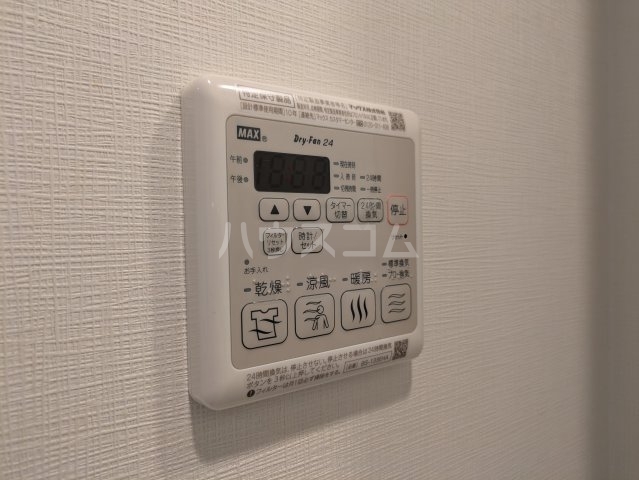 ����10