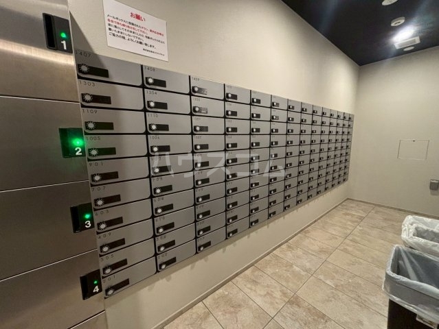 ����16