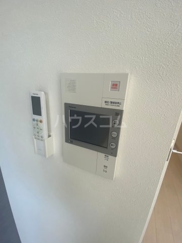 ����10