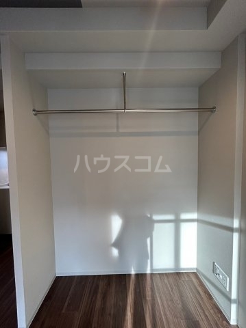 ����7