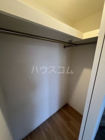 ����7