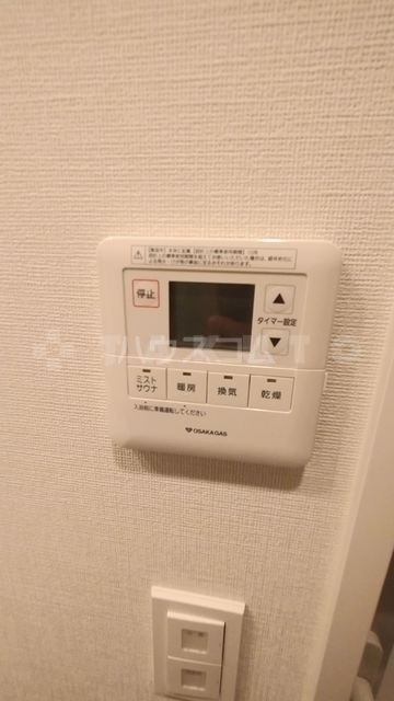 ����16