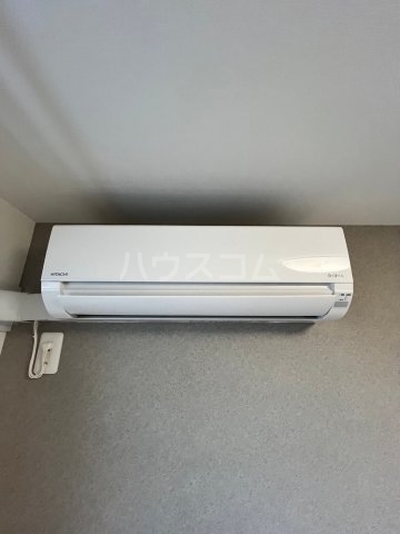 ����17