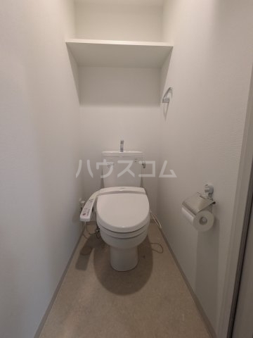 ����4