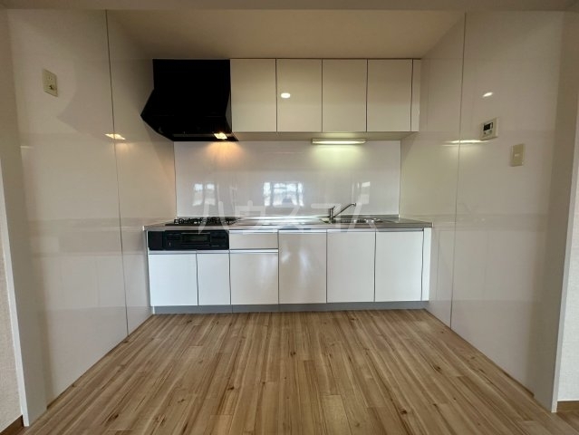 ����2