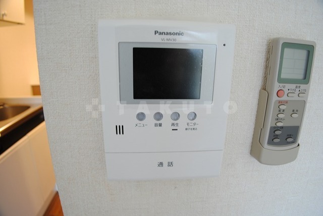 ����10