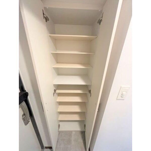 ����9