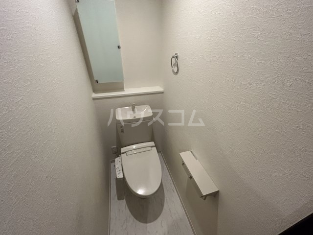 ����4