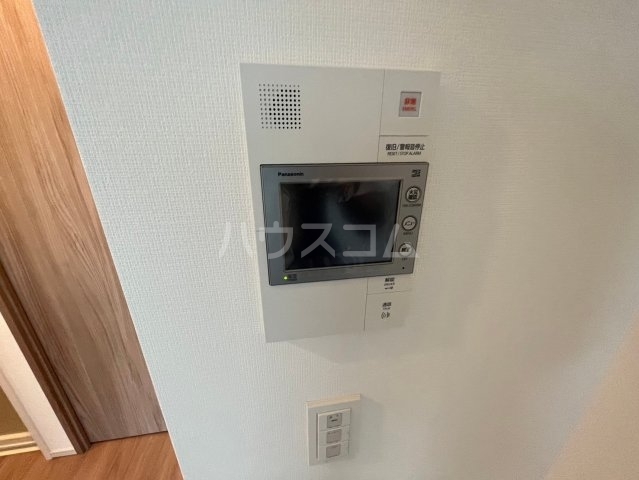 ����11