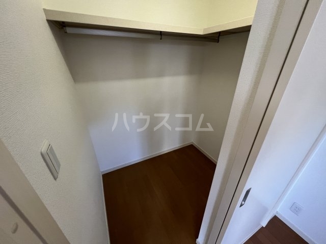 ����7
