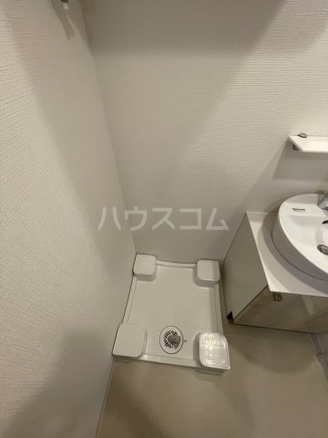 ����11