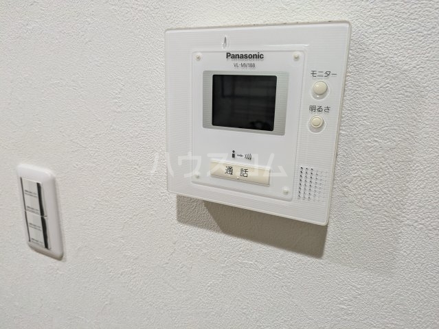 ����7