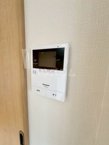 ����10