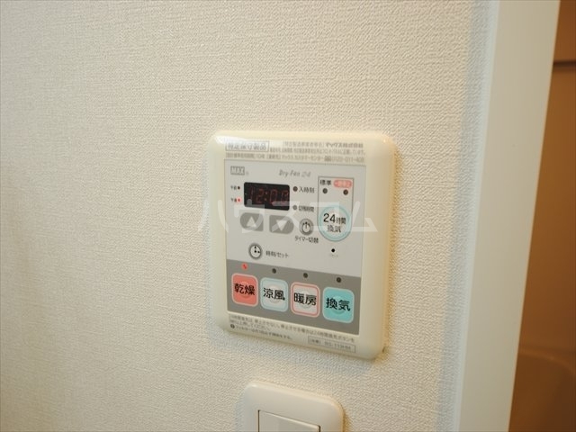 ����14