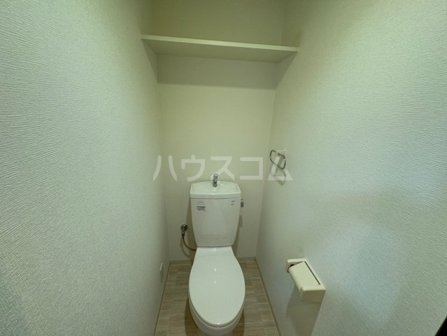 ����4