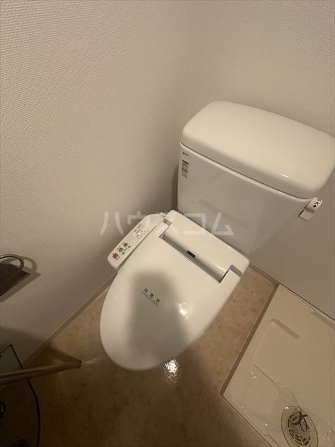 ����16