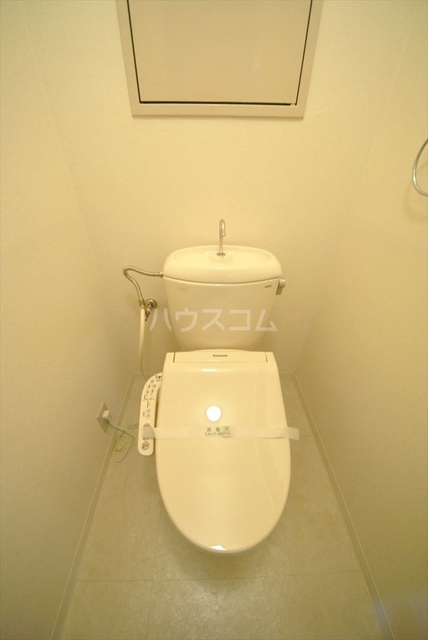 ����17