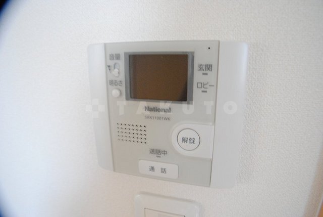 ����9