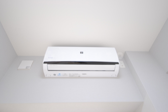 ����8