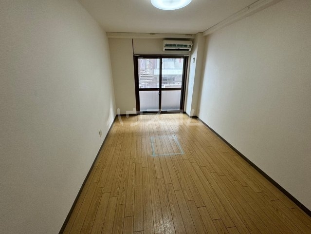 ����1