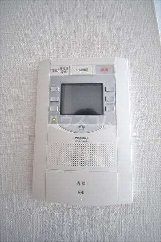 ����10