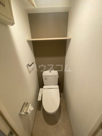 ����17