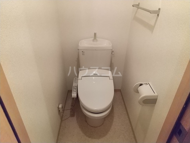 ����4