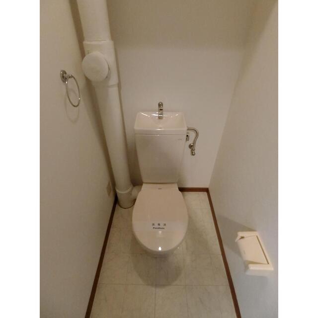 ����4