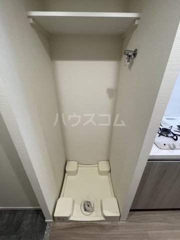 ����11